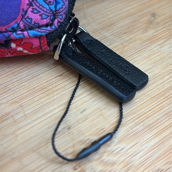 Vera Bradley All In One Fiesta Zip Around Crossbody Wristlet Clutch Wallet NWOT - Picture 6 of 17